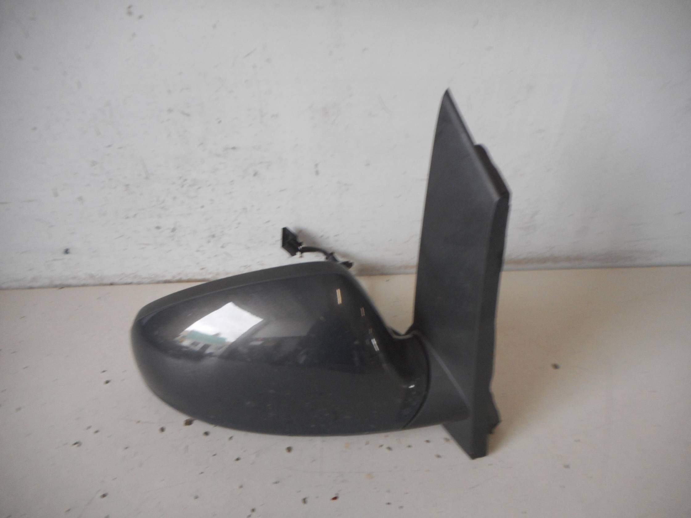 Retrovisore est. regolaz. elettr. dx.